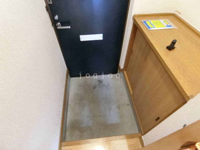 玄関　ゆったりとした玄関です。