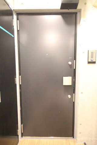玄関　コンポジット駒込　北区田端3
