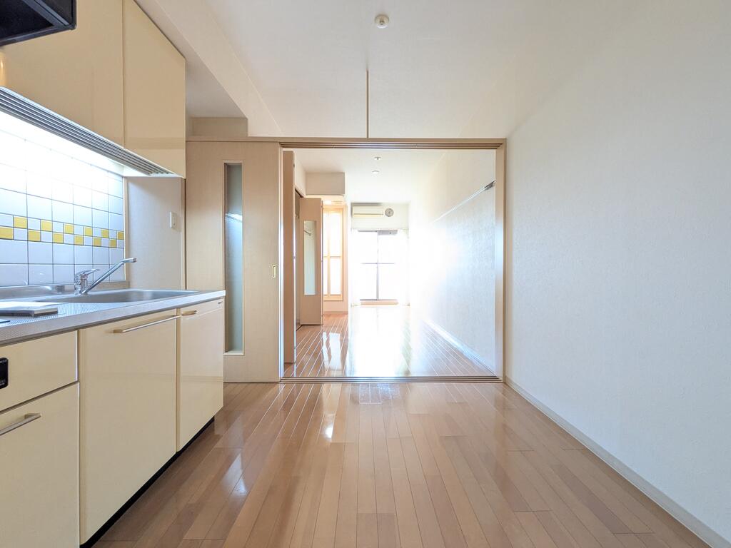 その他部屋・スペース　★暑い夏、寒い冬には欠かせない☆エアコン付きです(^▽^)★