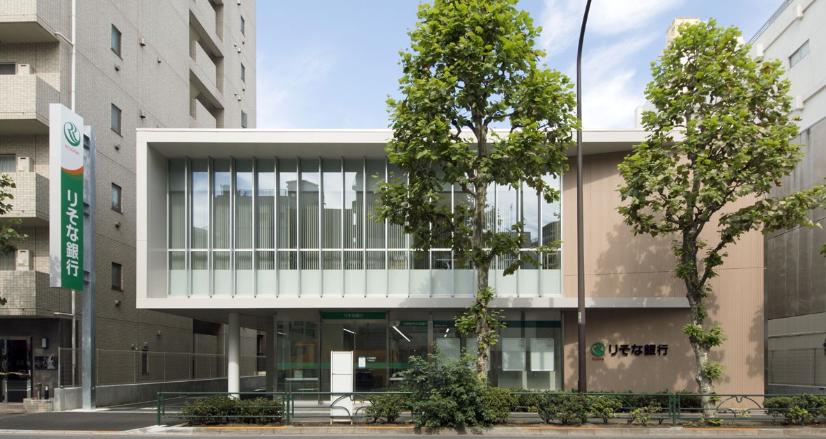 銀行　りそな銀行早稲田支店（銀行）まで483m