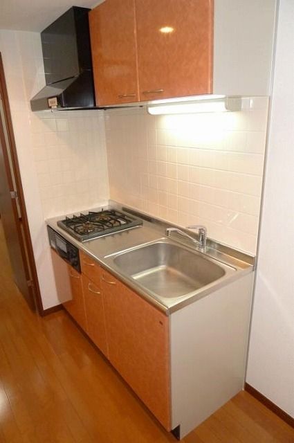 キッチン　※同タイプの別のお部屋です。