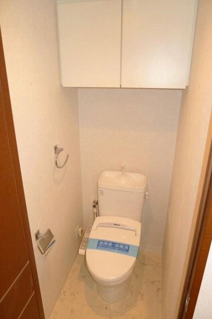 トイレ　※同タイプの別のお部屋です。