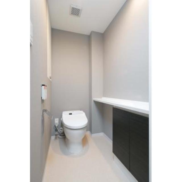 トイレ　※写真は同タイプ住戸です。