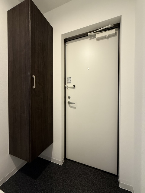 玄関　～同施工会社同商品内装参考写真～