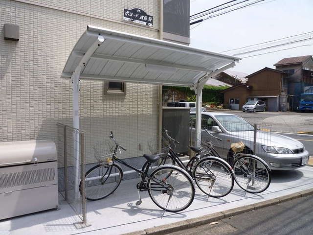 駐車場　★屋根付き駐輪場