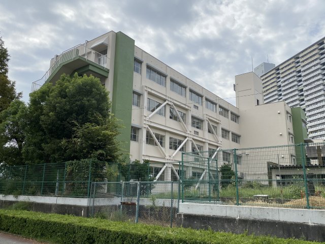 中学校　西宮市立鳴尾南中学校（中学校）まで760m