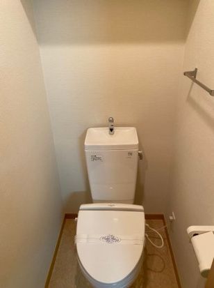 トイレ　※反転タイプの別部屋です