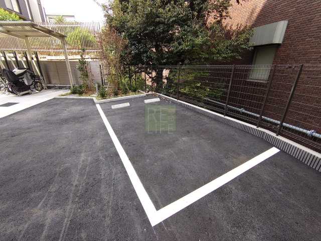 駐車場　クレストコート目白新坂レジデンス
