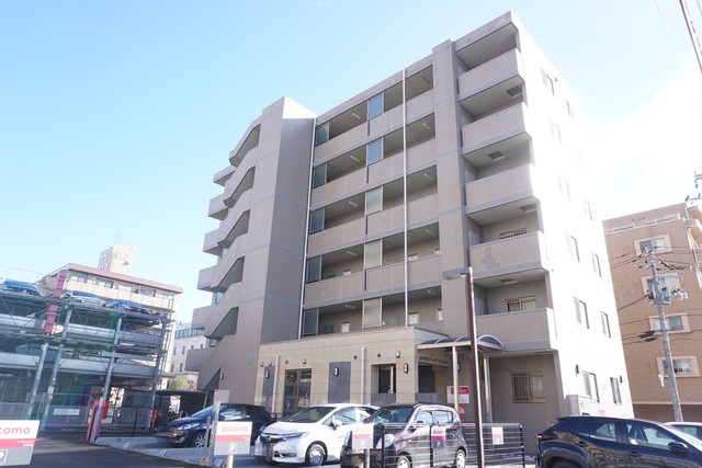 建物外観　２０２１年１２月撮影