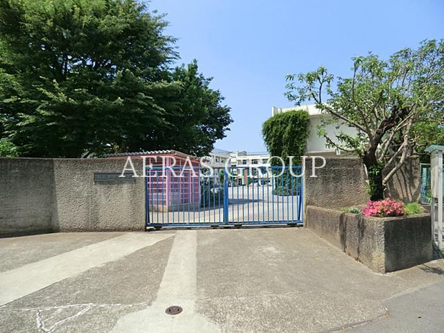 小学校　世田谷区立山野小学校（小学校）まで303m