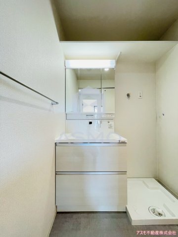 洗面設備　同マンション別部屋　参考写真