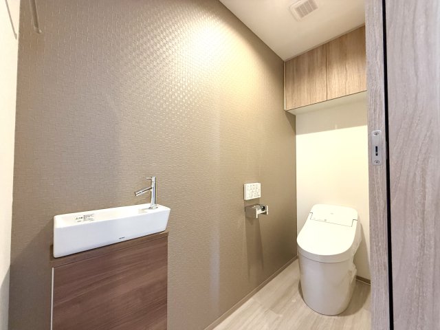 トイレ　ウォシュレット付きのトイレです♪