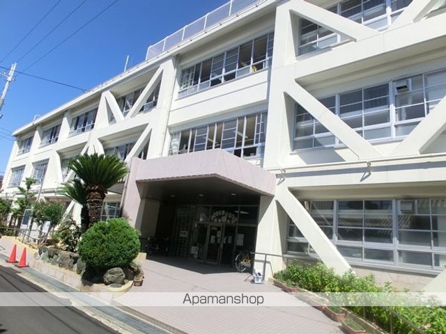 小学校　貝塚市立小学校北小学校（小学校）まで404m