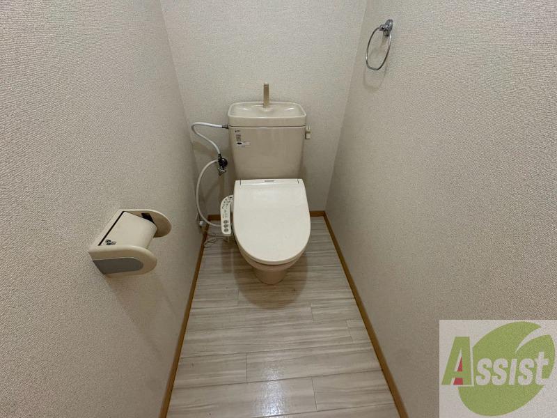 トイレ　こちらはトイレです。清潔感があり、安心して使用できます。