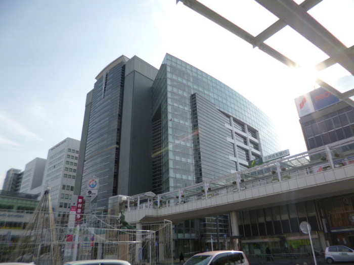 図書館　豊田市中央図書館（図書館）まで460m