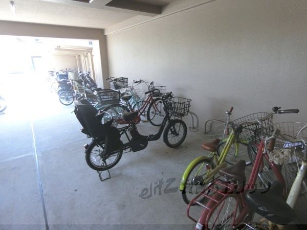 駐車場　駐輪場