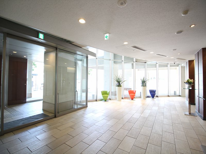 エントランス　■4駅4路線利用可能な好立地物件