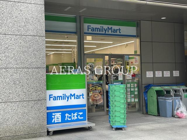 コンビニ　ファミリーマート 六本木一丁目店（コンビニ）まで241m