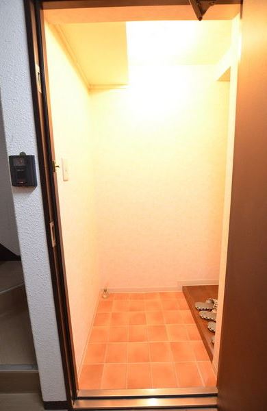 玄関　同タイプ内観です