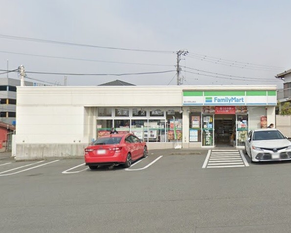コンビニ　ファミリーマート富士宮登山道店（コンビニ）まで533m
