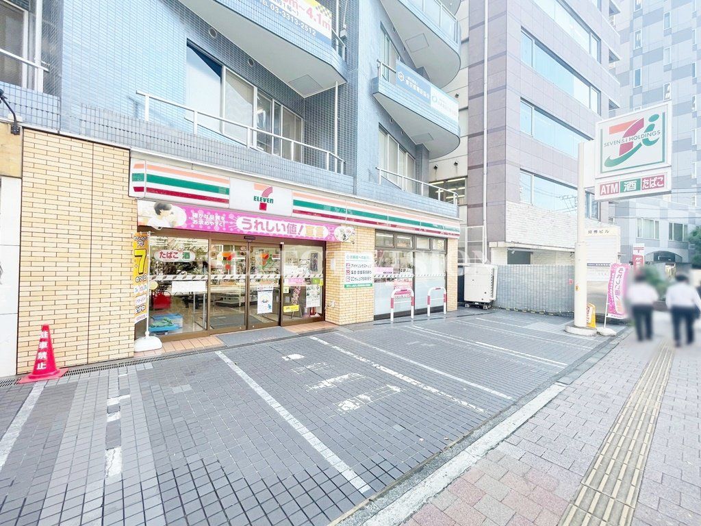 コンビニ　セブンイレブン 高田馬場小滝橋店（コンビニ）まで100m