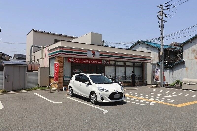 コンビニ　セブンイレブン大阪巽南3丁目店（コンビニ）まで305m