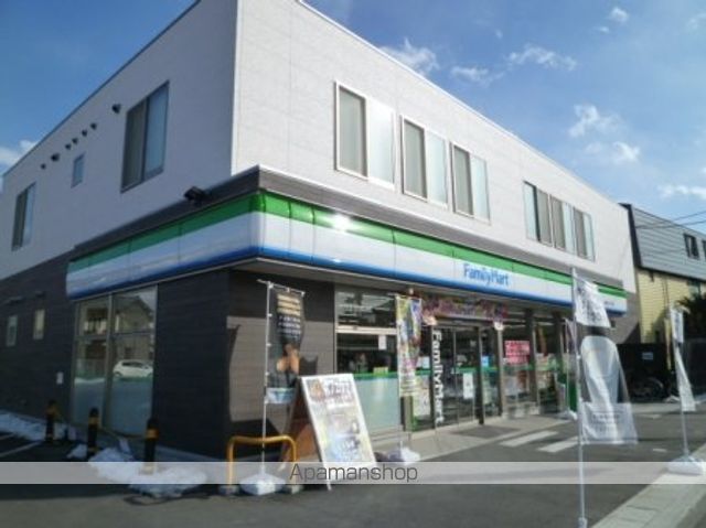 コンビニ　ファミリーマート（コンビニ）まで380m