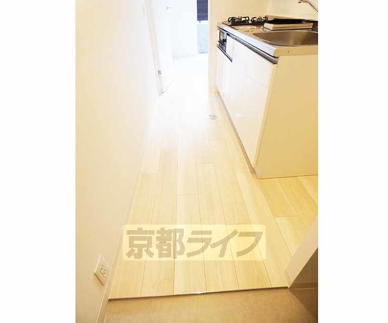 その他部屋・スペース　すっきりとした廊下。