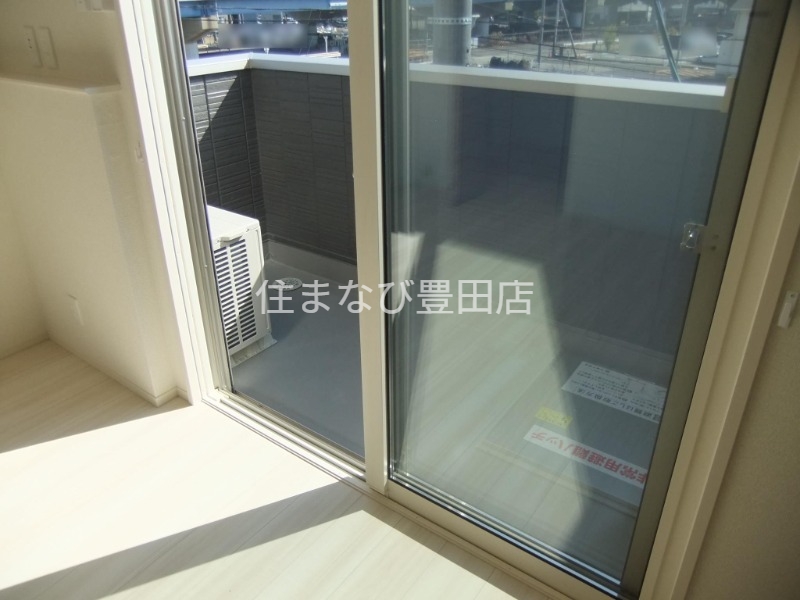 バルコニー　同型別部屋写真