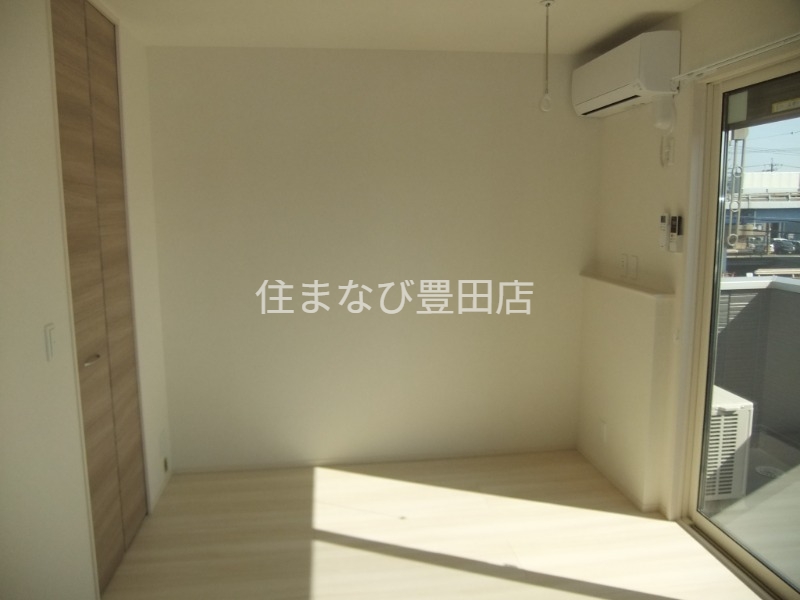 居室・リビング　同型別部屋写真