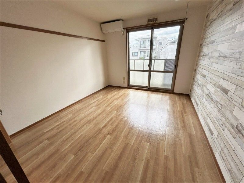 居室・リビング　★明るいお部屋です★