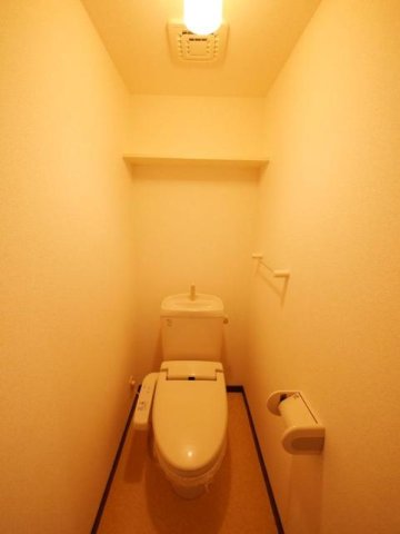 トイレ　トイレもきれいです