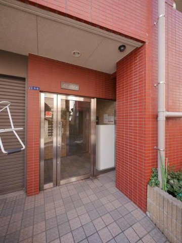 エントランス　建物の内部です