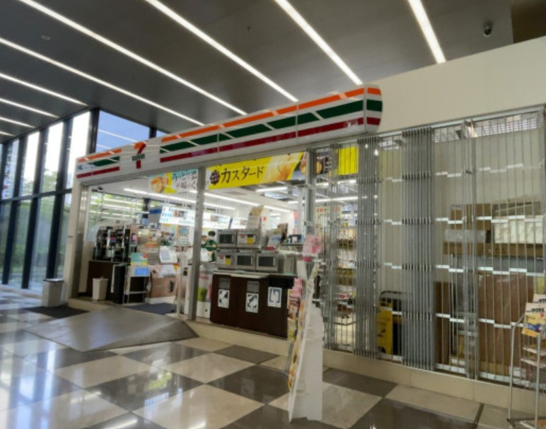 コンビニ　セブンイレブン7FS芝浦スクエアビル店（コンビニ）まで70m