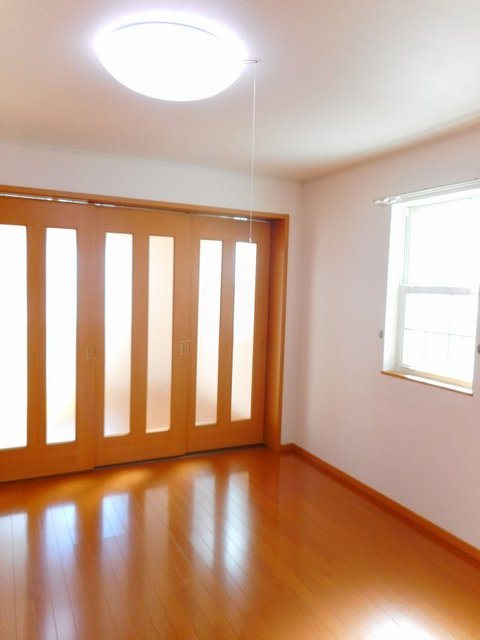 居室・リビング　明るいお部屋です。