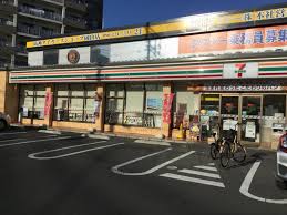 コンビニ　セブンイレブン岡山東古松2丁目店（コンビニ）まで211m
