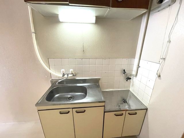 キッチン　(参考)同マンション同間取り他部屋の写真