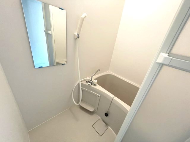 バス・シャワールーム　(参考)同マンション同間取り他部屋の写真