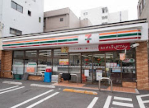 コンビニ　セブンイレブン墨田緑3丁目店（コンビニ）まで129m