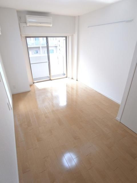 その他部屋・スペース　★２面採光で明るいお部屋です★