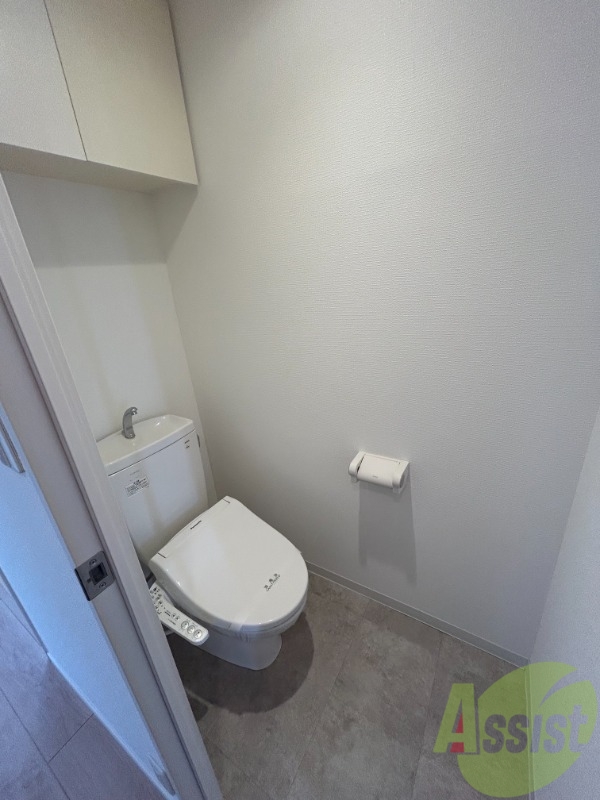 トイレ　トイレも広々としており、快適にお使いいただけます。