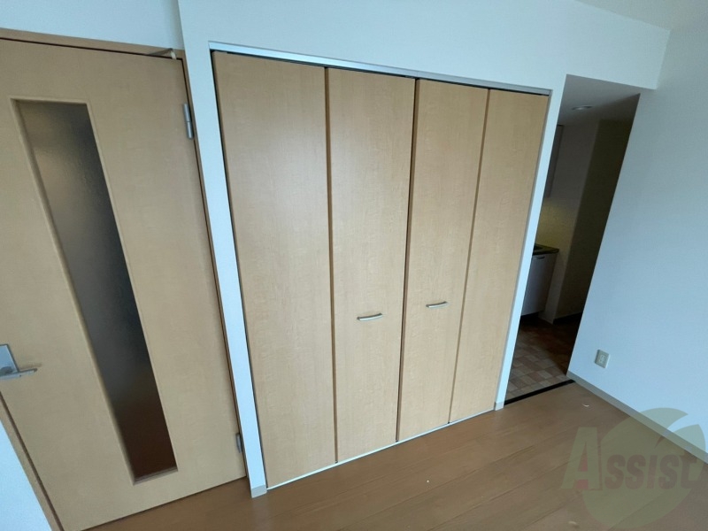 収納　寝室の収納です。部屋がすっきり片付きます。