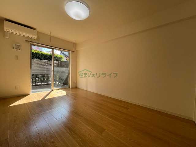 ガーデン荻窪の居間写真