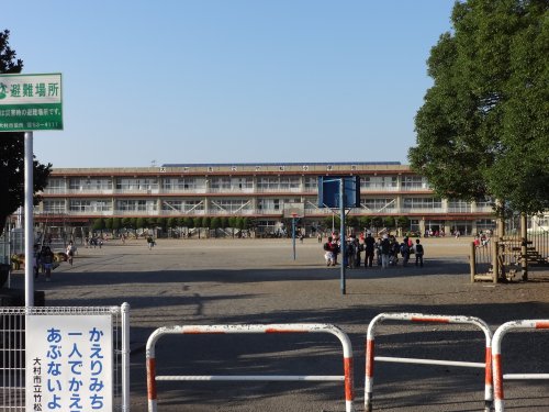 小学校　大村市立小学校 竹松小学校（小学校）まで453m