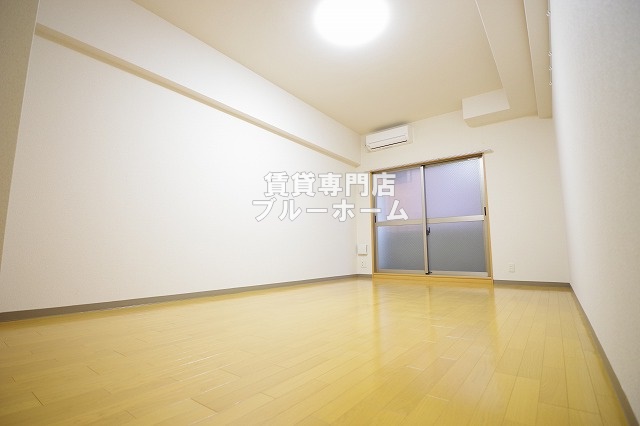 その他部屋・スペース　別角度からの洋室です！