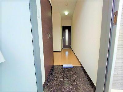 レオネクストひまわりIの玄関写真