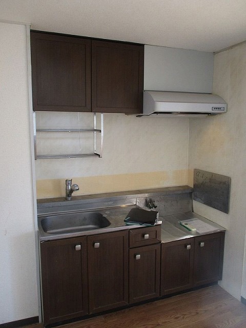 キッチン　各部屋からアクセス可能で家族の集まる場所