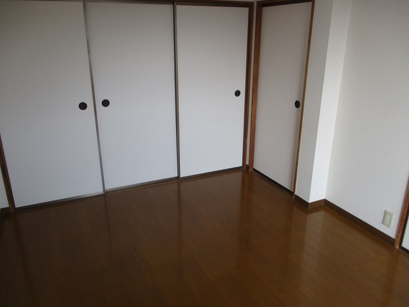 キッチン　各部屋からアクセス可能で家族の集まる場所