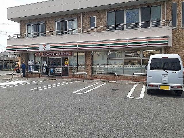 コンビニ　セブンイレブン碧南照光町店（コンビニ）まで777m