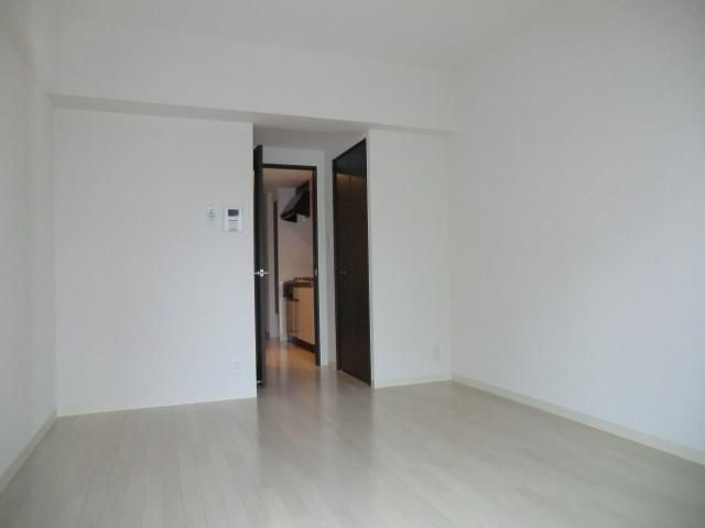 居室・リビング　南向き日当たり良好フローリング洋室